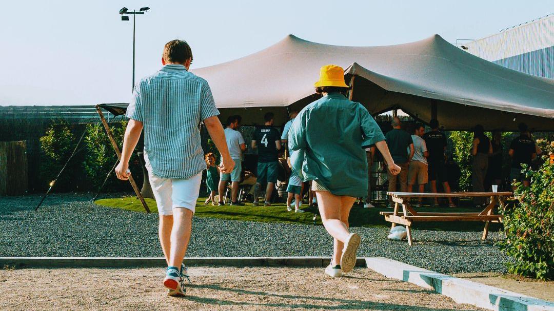 espace extérieur avec terrain de pétanque pour événement, séminaire, convention lille Espaces extérieurs
